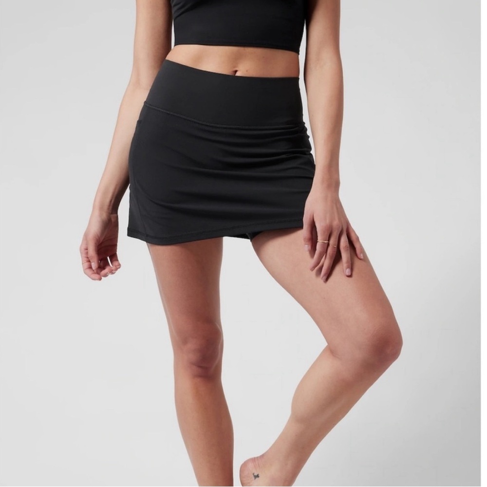 Athleta Salutation Stash High Rise Skort Black Size Large NWOT